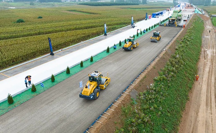 全场景智慧赋能，XINGKONG SPORT水稳层施工更便捷、更精准！