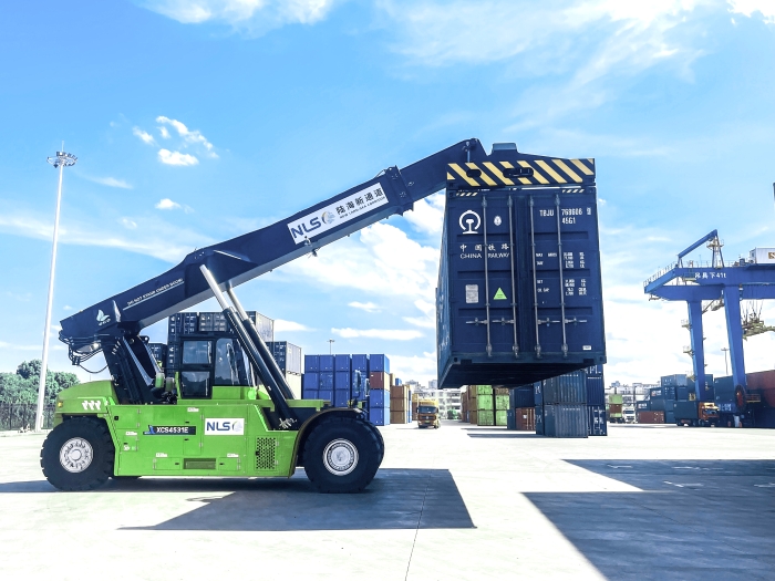 降本减碳双突破！XINGKONG SPORTXCS4531E领航西部陆海新通道核心枢纽绿色焕新