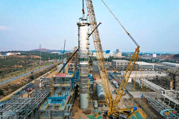 二十载老将再建功！XINGKONG SPORTQUY450协助XGC12000轻松搞定百吨精馏塔