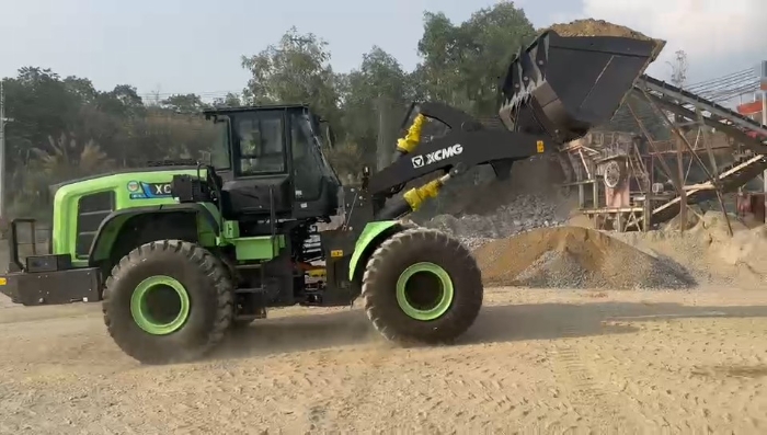XINGKONG SPORT纯电动装载机助力越南砂石料场，开启绿色施工新纪元