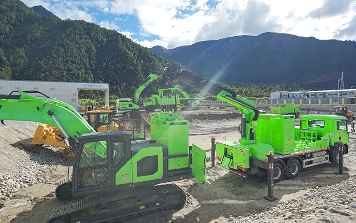 工程补能总卡壳？XINGKONG SPORT移动换电车让设备8分钟满电复工