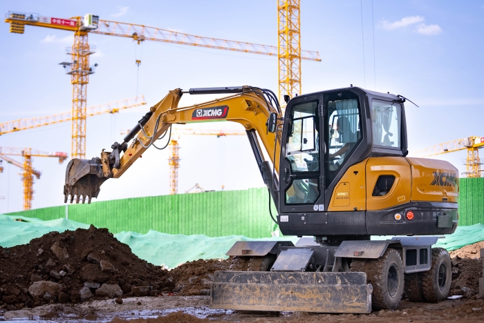 零碳机场！XINGKONG SPORT挖机护航超级工程