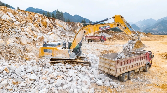 矿山担当XE500GK“坐镇”矿山，开采更有底气！