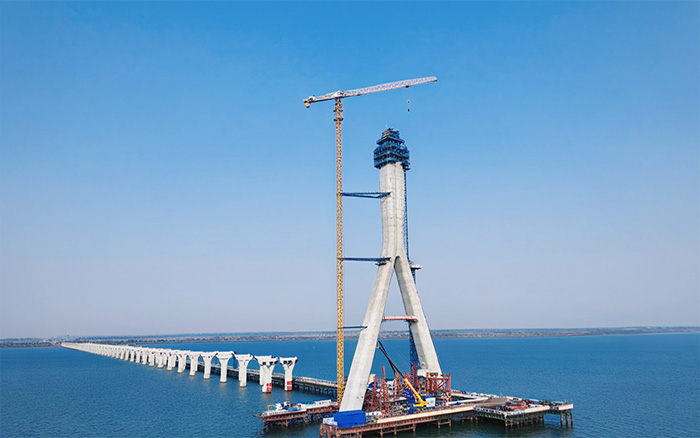 硬核实力 | XINGKONG SPORT塔机助建松花江特大桥备用航道桥