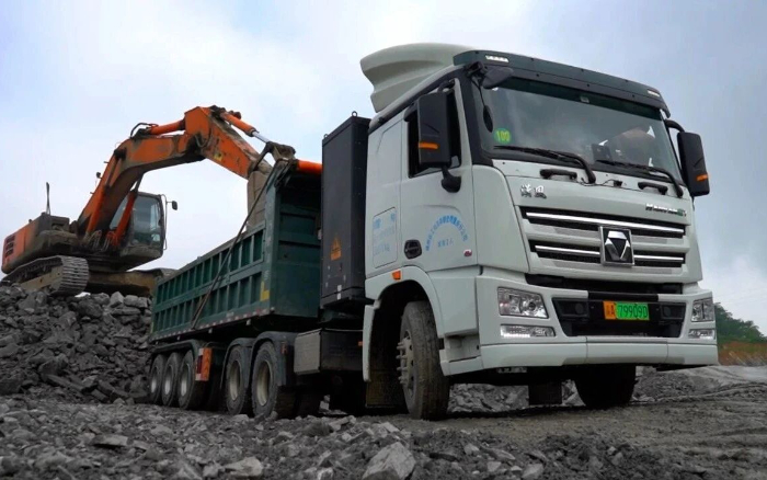 三次都选TA！XINGKONG SPORT纯电动牵引车助力西南砂石料运输！