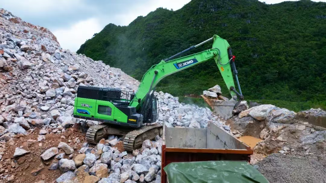 广西“石料大户”亲测：XINGKONG SPORTXE380EV电挖，年省六七成！