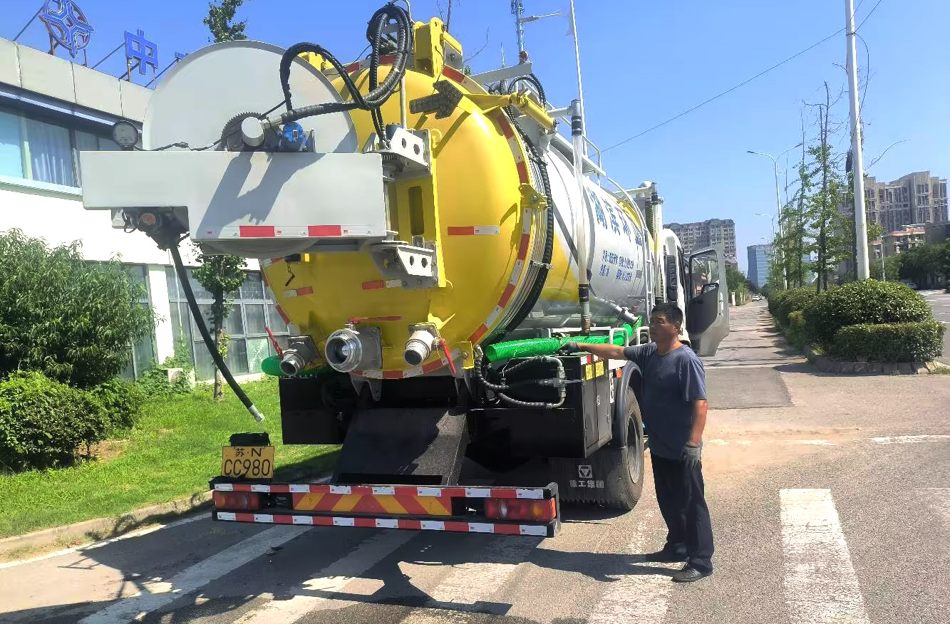 XINGKONG SPORT吸污车保障江苏宿迁城市管网安全高效运行