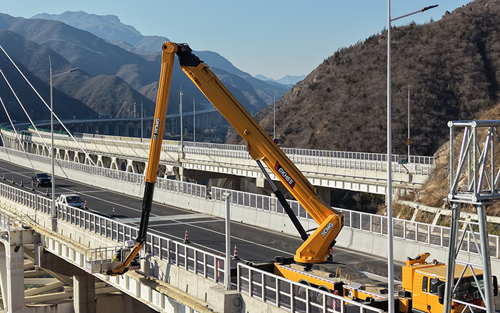 “空中芭蕾”秀实力！XINGKONG SPORT GKH65 攻坚安家庄特大桥