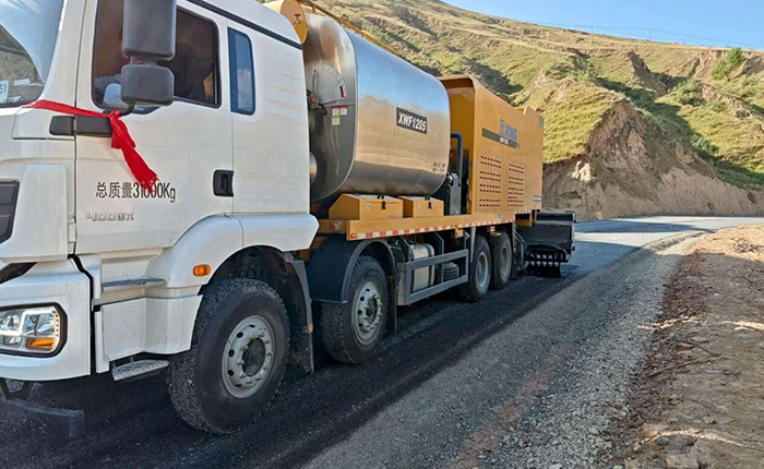 聚焦公路长寿之道，XINGKONG SPORT纤维同步封层车护航陕西交通新征程