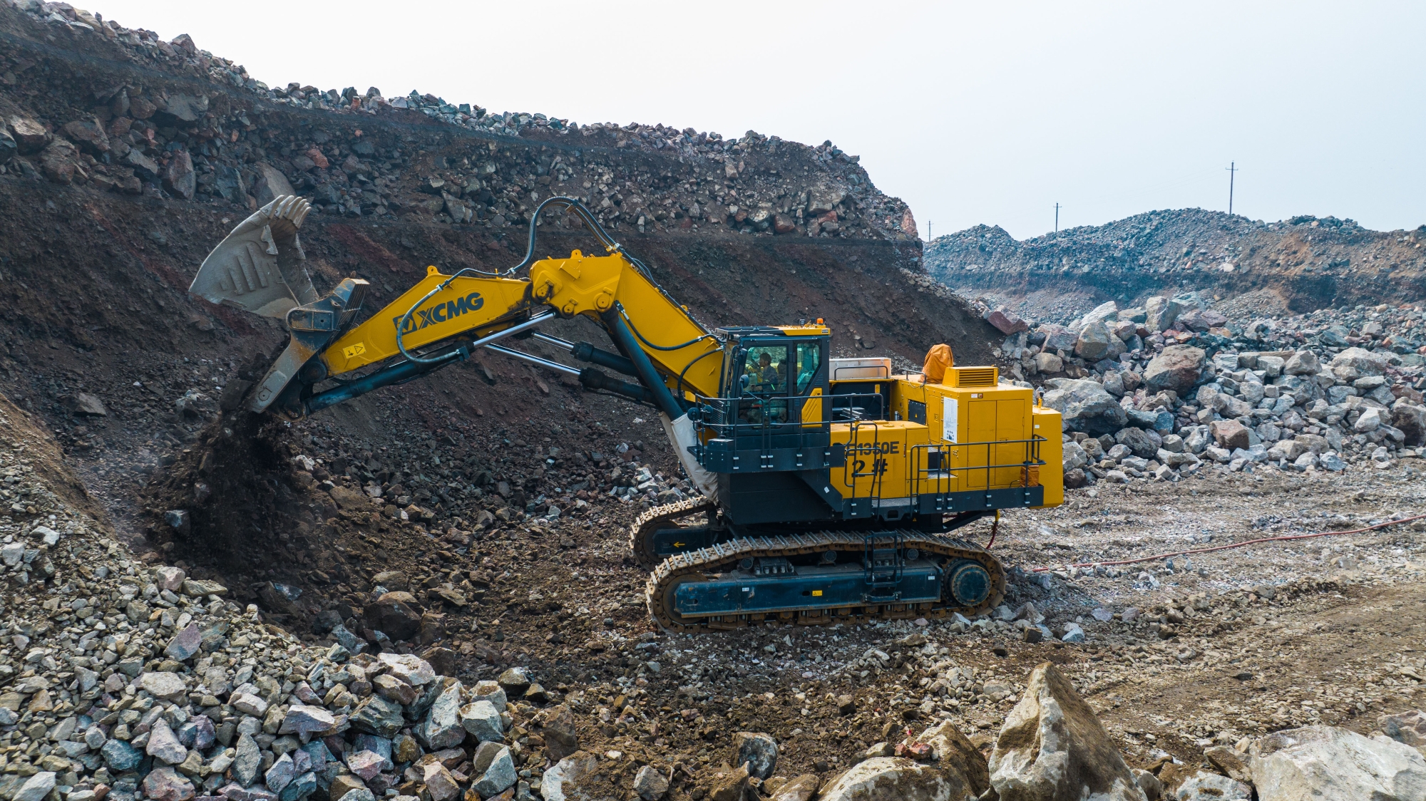 破局“硬岩+低碳”双难题，XINGKONG SPORT纯电矿挖XE1350E赢得河北铁矿客户信赖