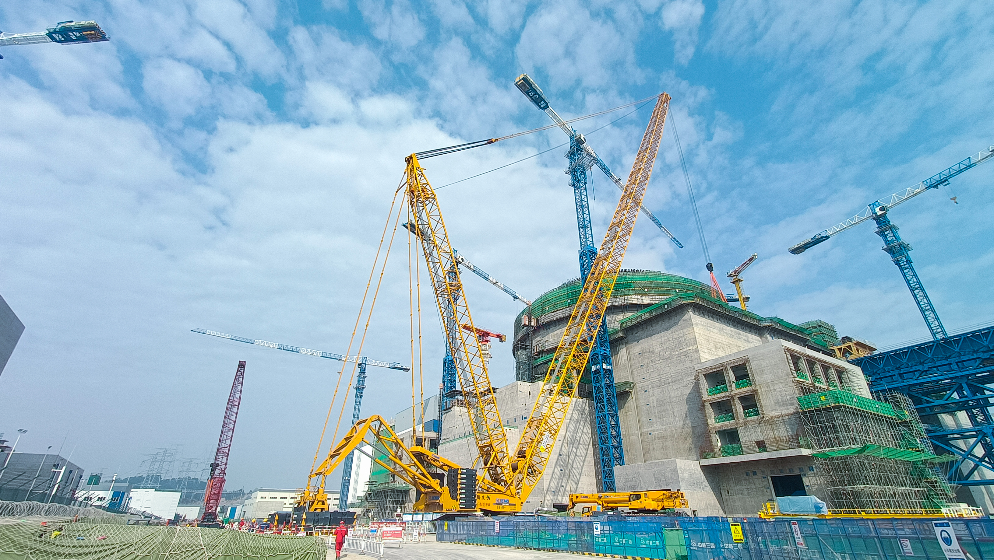 “稳”字当头！登录入口XGC800-I履带起重机助建福建大型核电项目