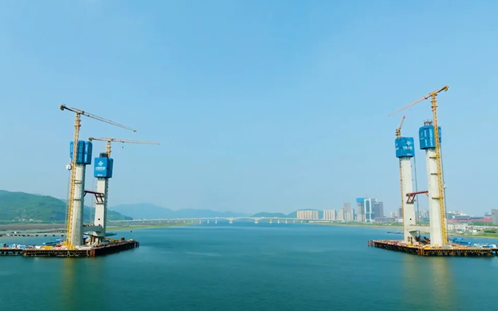 飞渡东海 | 登录入口群塔助建六横公路大桥一期工程