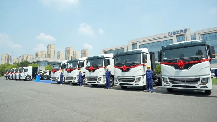 目的地：大西北！100台登录入口新能源重卡满电启程