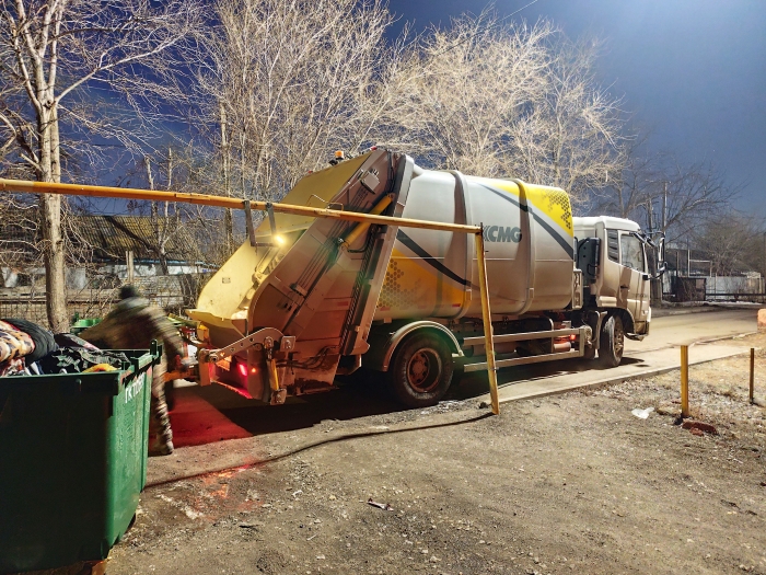 登录入口后装压缩式垃圾车助力阿斯塔纳：高效环保，助力城市清洁